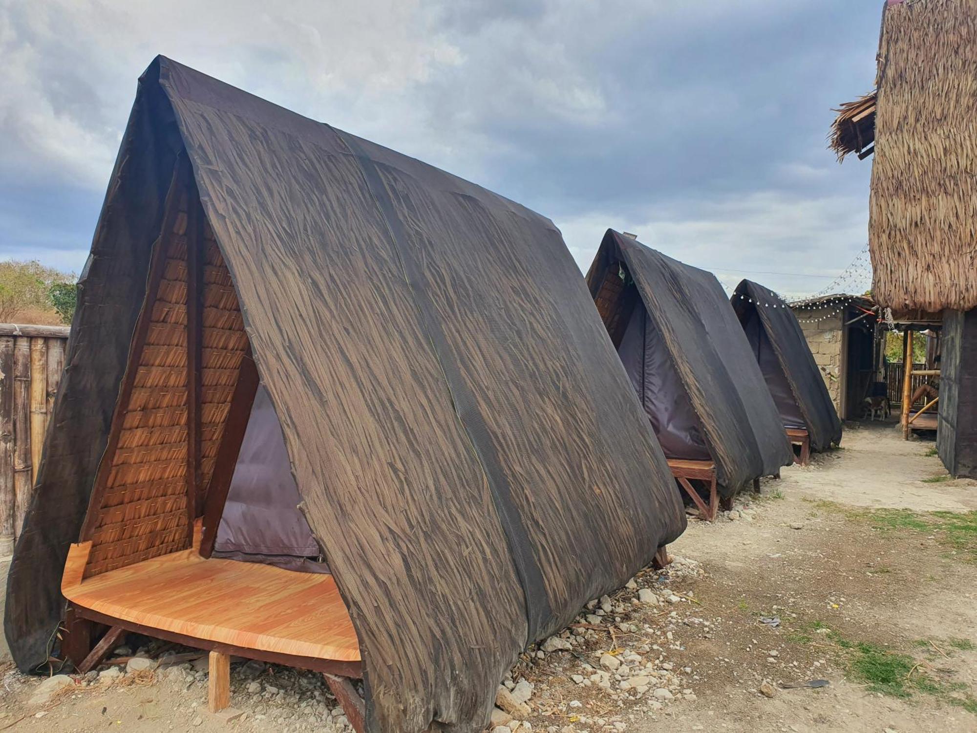 Calatagan'S Bahay Kubo - With Beach Access Batangas Exterior photo